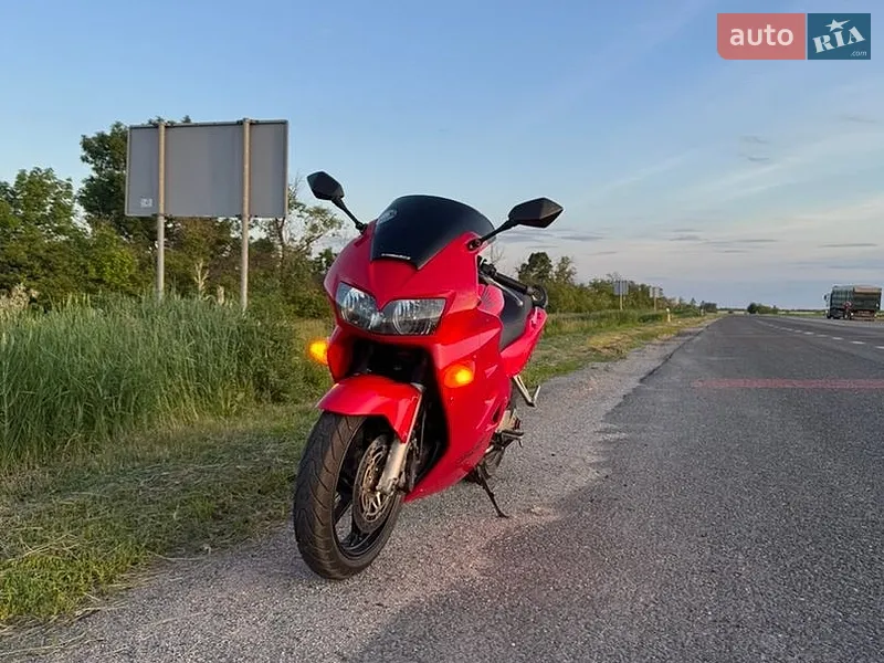 Honda VFR 800F Interceptor 1998