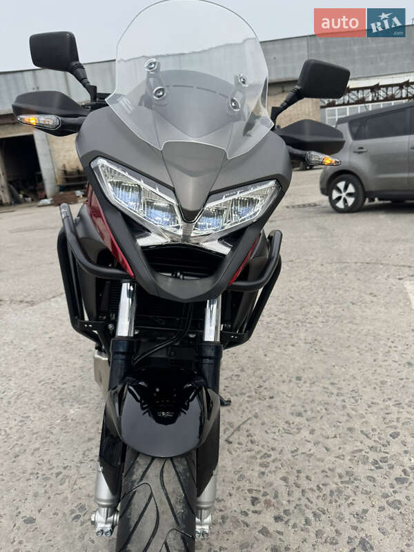 Мотоцикл Спорт-туризм Honda VFR 800X Crossrunner