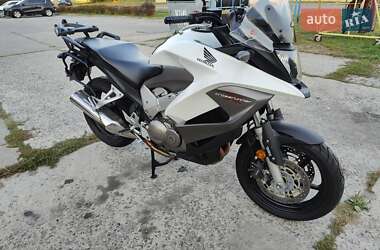 Honda VFR 800X Crossrunner  2012