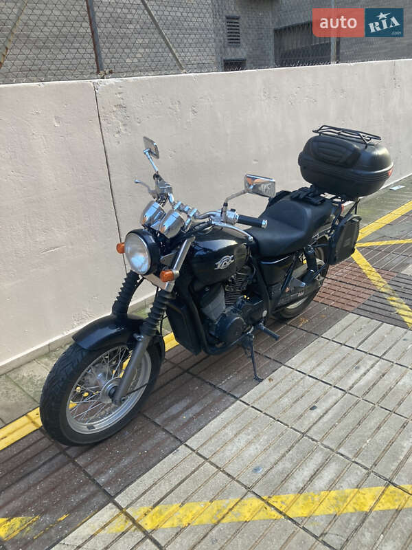 Мотоцикл Без обтекателей (Naked bike) Honda VRX 400 Roadster