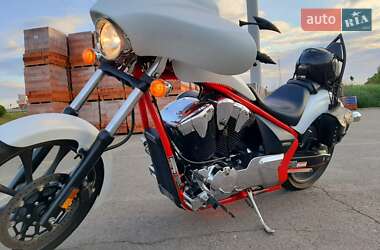 Honda VT 1300CX Fury  2014
