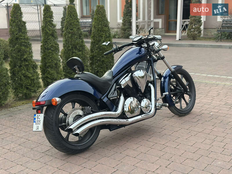 Мотоцикл Круизер Honda VT 1300CX Fury