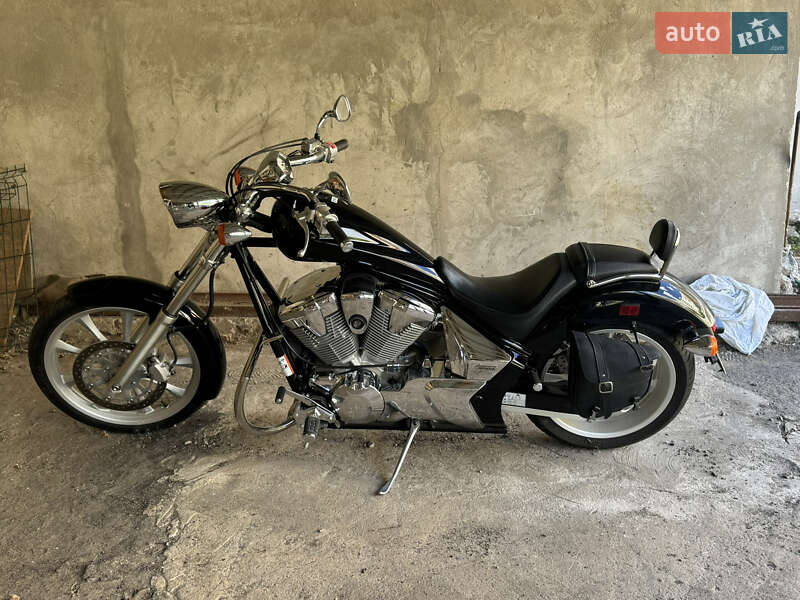 Honda VT 1300CX Fury