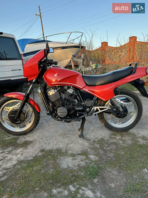 Мотоцикл Классик Honda VT 500E