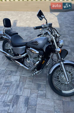 Honda VT 600C  2004