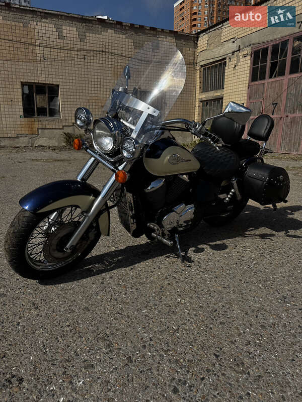 Мотоцикл Классик Honda VT 750 Shadow
