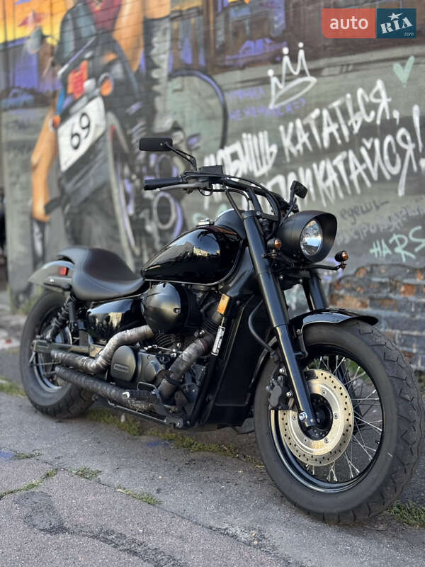 Мотоцикл Чоппер Honda VT 750C2B