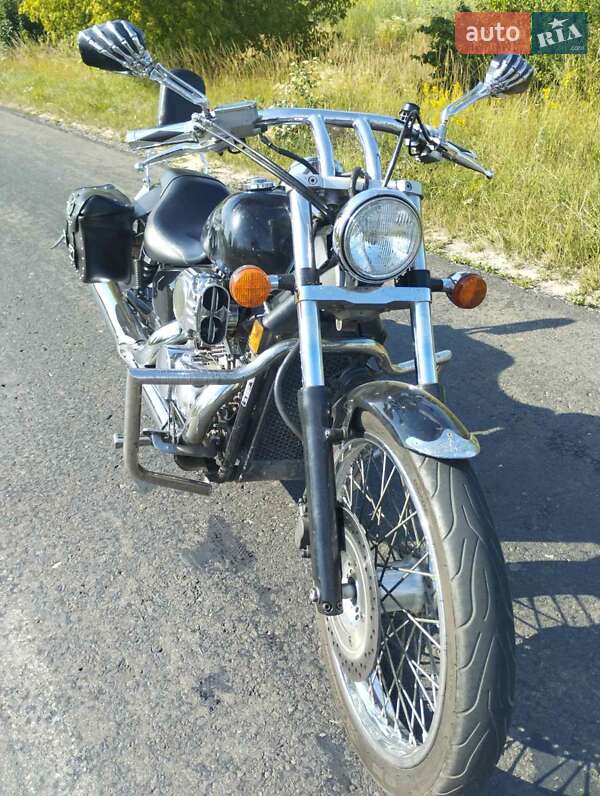 Мотоцикл Круизер Honda VT 750C