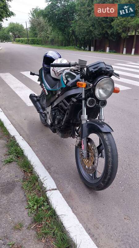 Мотоцикл Без обтекателей (Naked bike) Honda VTZ 250