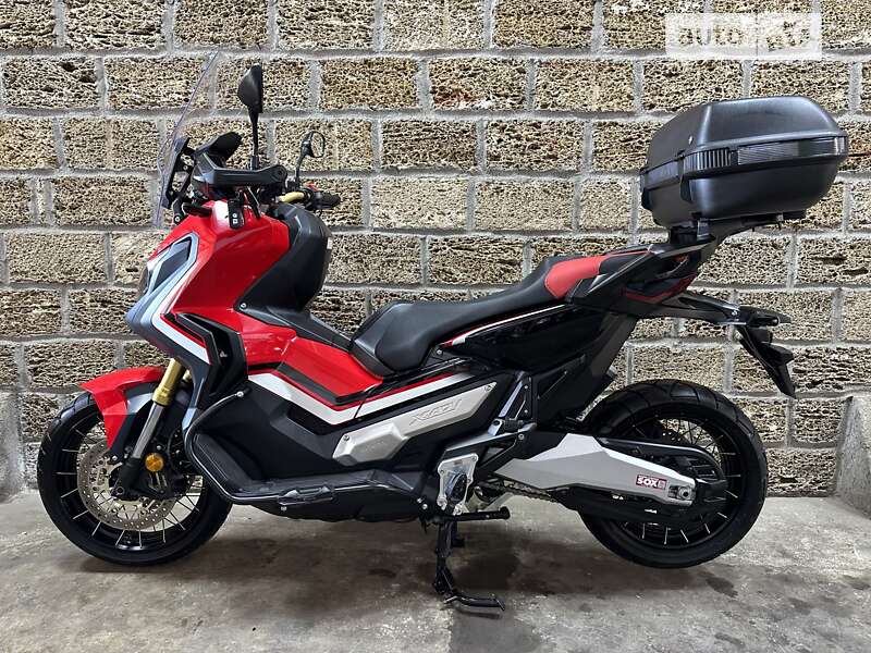 Мотоцикл Багатоцільовий (All-round) Honda X-ADV 750