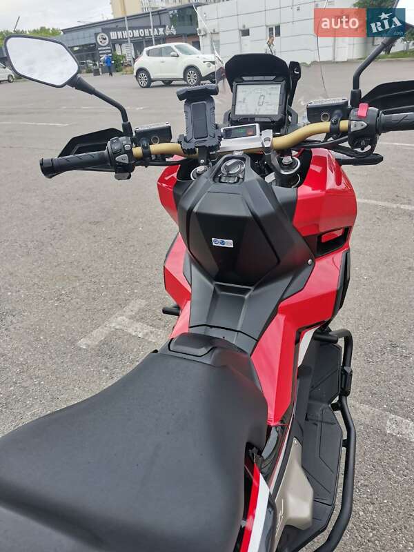 Honda X-ADV 750
