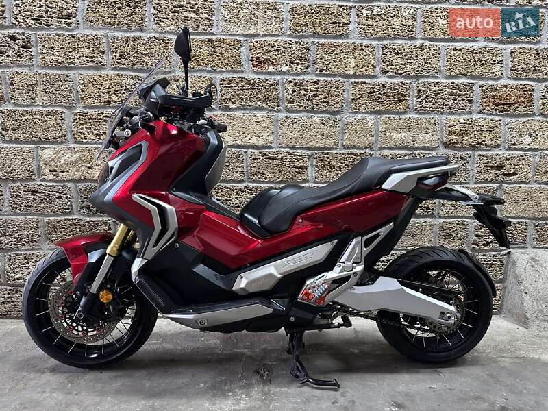 Мотоцикл Многоцелевой (All-round) Honda X-ADV 750