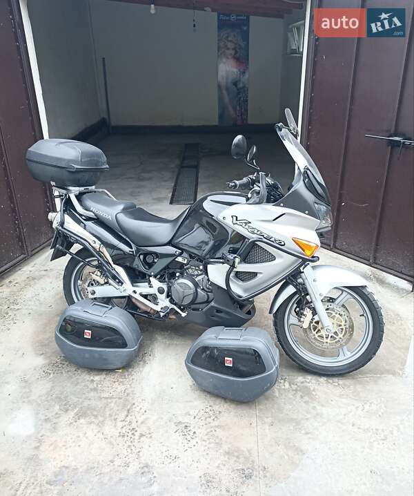 Мотоцикл Многоцелевой (All-round) Honda XL 1000V Varadero