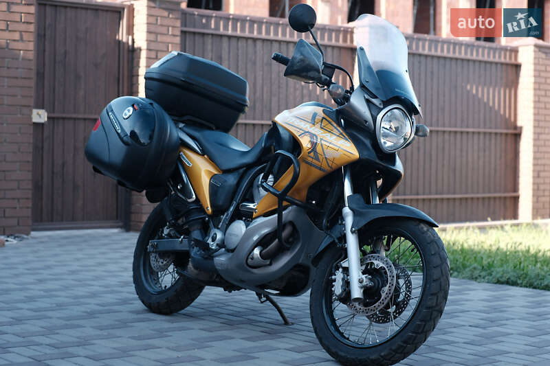 Мотоцикл Туризм Honda XL 700V Transalp