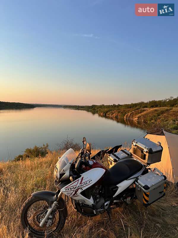 Мотоцикл Внедорожный (Enduro) Honda XL 700V Transalp