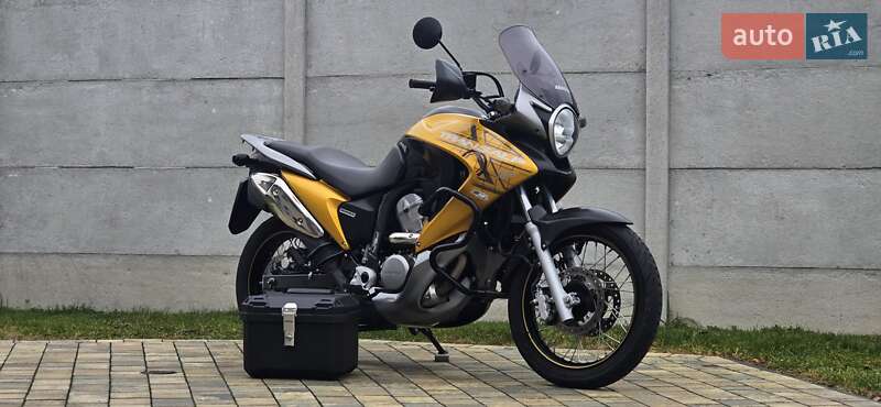 Мотоцикл Позашляховий (Enduro) Honda XL 700V Transalp