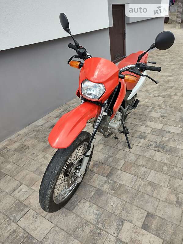 Мотоцикл Кросс Honda XR 125L
