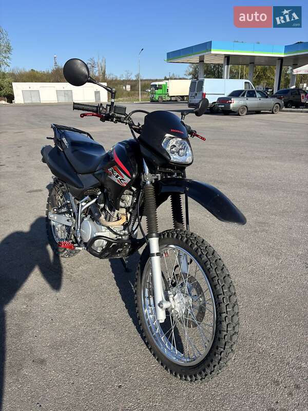 Мотоцикл Спорт-туризм Honda XR 125L
