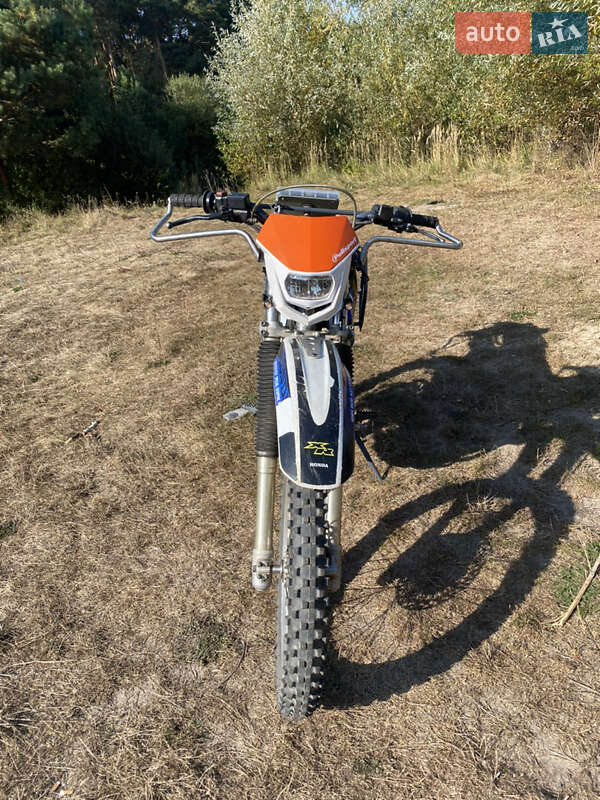Мотоцикл Позашляховий (Enduro) Honda XR 250 Baja