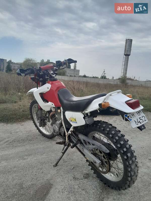 Мотоцикл Позашляховий (Enduro) Honda XR 250 Tornado