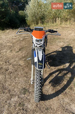 Honda XR 250 Tornado  2001