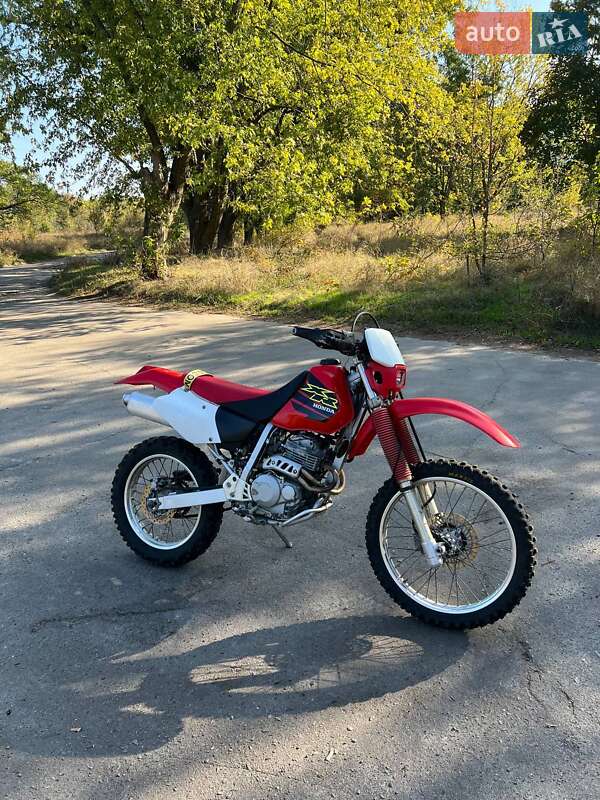 Мотоцикл Внедорожный (Enduro) Honda XR 250R