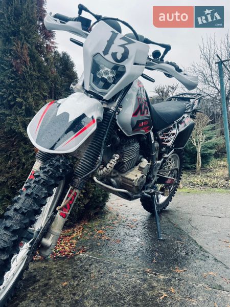 Мотоцикл Кросс Honda XR 250R