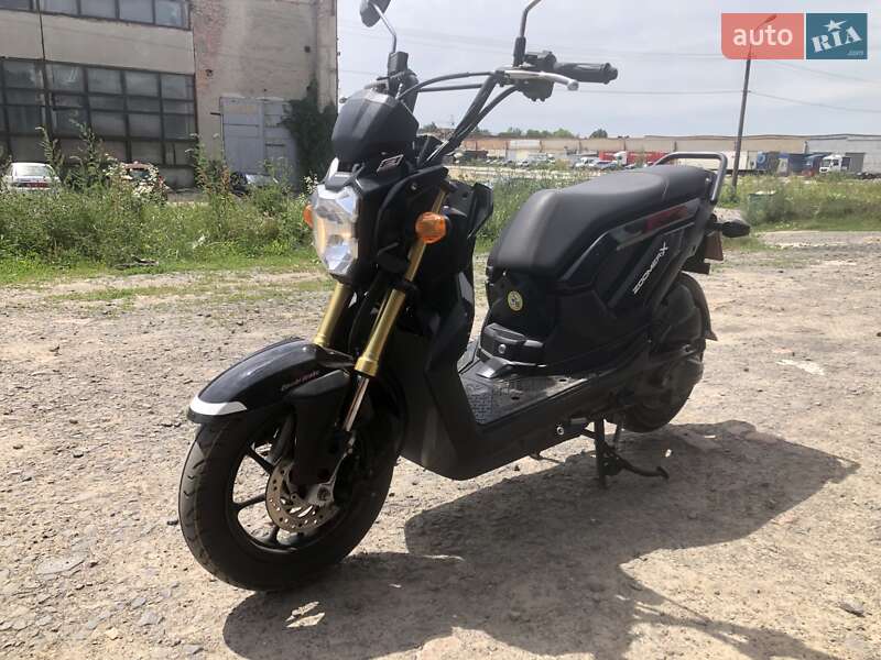 Скутер Honda Zommer X-110