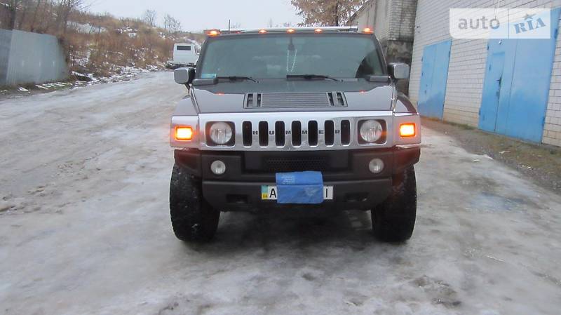 Hummer H2 2003 года