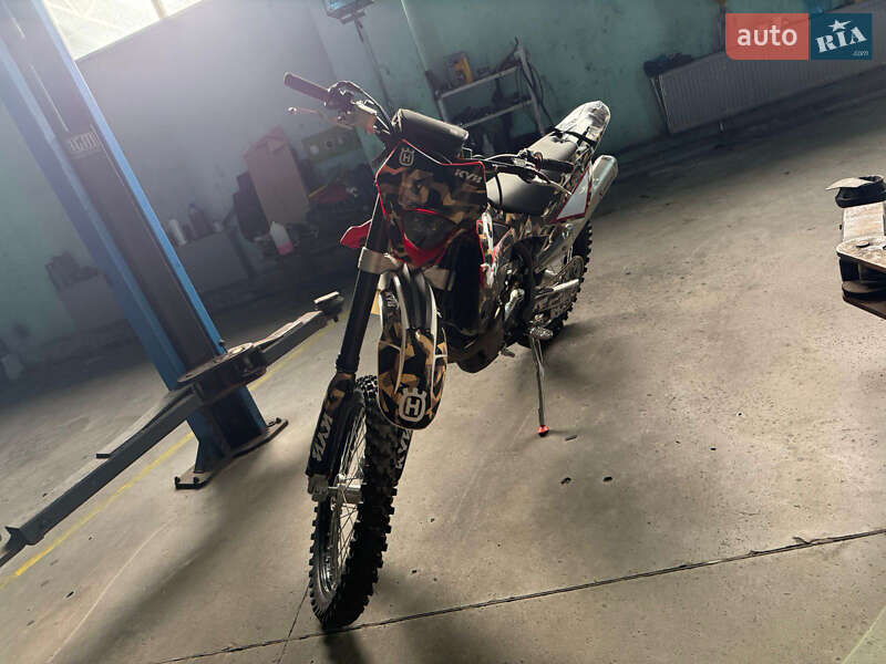 Мотоцикл Кросс Husqvarna TE 300