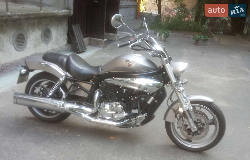 Hyosung Aquila 650