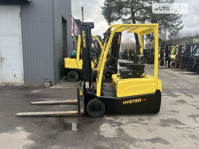 Вилочный погрузчик Hyster J