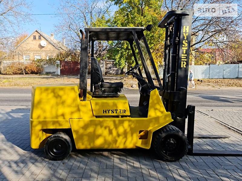 Вилочный погрузчик Hyster S