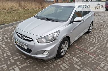 Hyundai Accent 2011