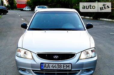 Hyundai Accent  2002