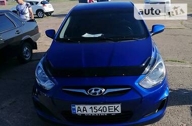 Hyundai Accent  2011