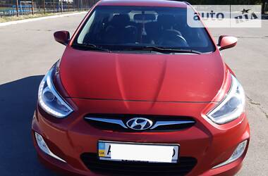 Hyundai Accent  2013