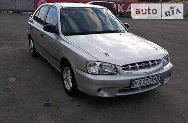 Hyundai Accent  1999