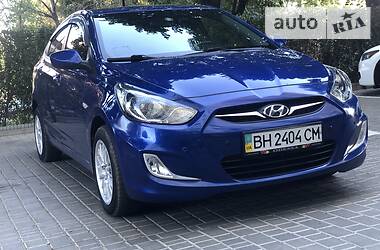 Hyundai Accent  2011