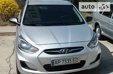 Hyundai Accent  2011