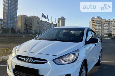 Hyundai Accent  2014