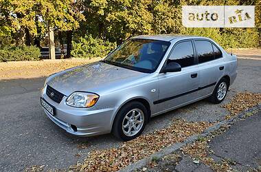 Hyundai Accent  2003