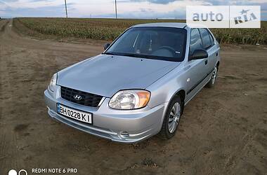 Hyundai Accent  2003