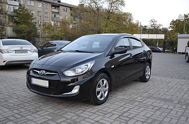 Hyundai Accent  2014