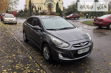 Hyundai Accent Comfort Official1.6 2012