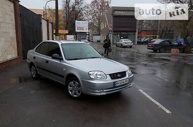 Hyundai Accent  2005