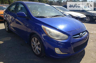 Hyundai Accent  2013