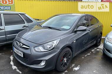 Hyundai Accent  2011