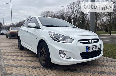 Hyundai Accent 1.6 AT Comfort 2012