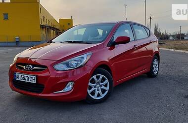 Hyundai Accent  2012